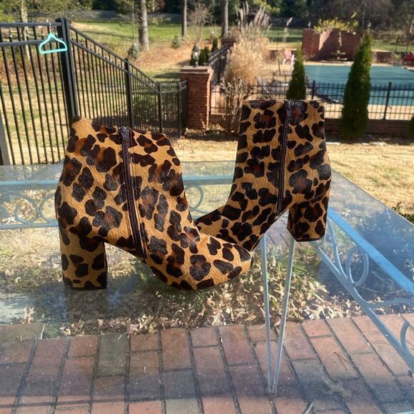 Anthropologie Matisse Grove Calf Hair Leopard Leather Ankle Boots - Picture 8 of 13